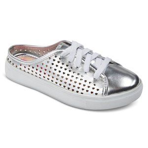 Betseyville Robyn Heart Chop Out Slip On Sneakers